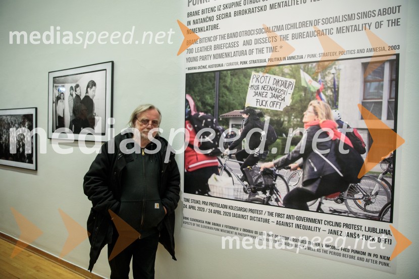  Tone Stojko, fotografOdprtje razstave Slovenski punk in fotografija, Cankarjev dom