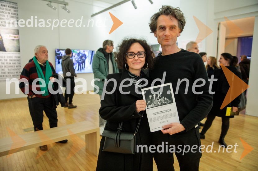  Mateja Valentinčič, novinarka;  Jure Longyka, moderatorOdprtje razstave Slovenski punk in fotografija, Cankarjev dom