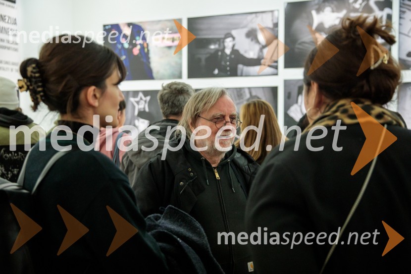  Tone Stojko, fotografOdprtje razstave Slovenski punk in fotografija, Cankarjev dom