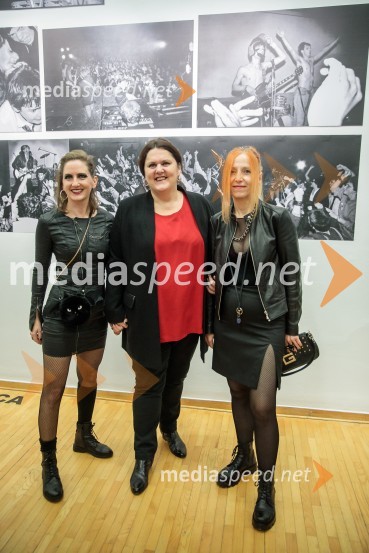 Katja Ogrin, kustosinja, Cankarjev dom;  Uršula Cetinski, generalna direktorica, Cankarjev dom;  Zvezdana Lazar, Cankarjev domOdprtje razstave Slovenski punk in fotografija, Cankarjev dom