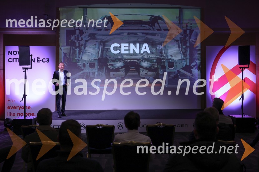 Nov ë-C3, predstavitev