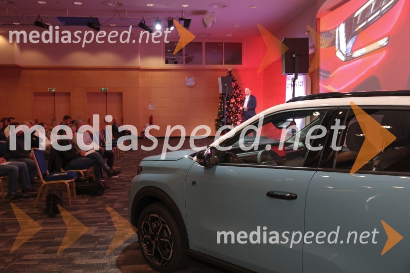 Nov ë-C3, predstavitev