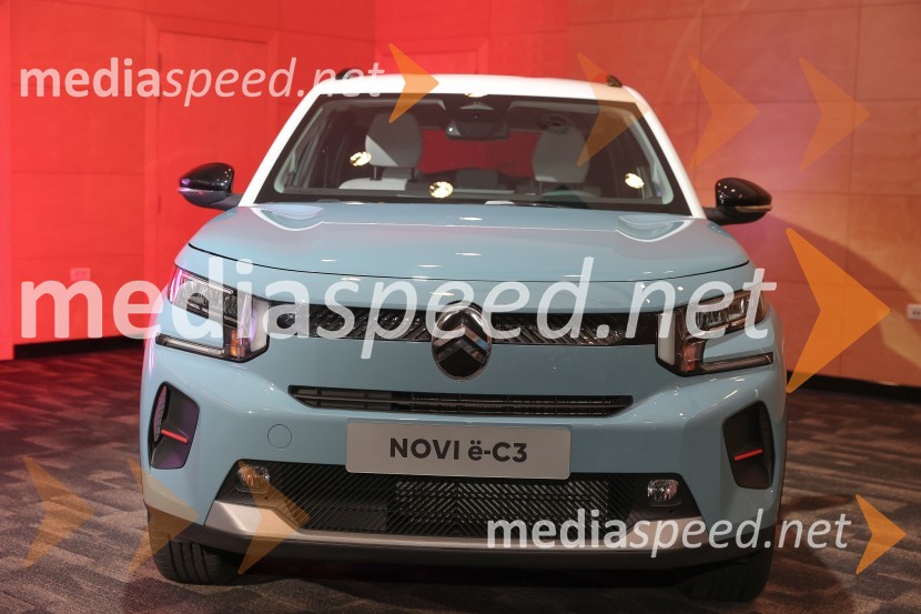 Nov ë-C3, predstavitev