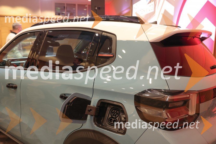 Nov ë-C3, predstavitev