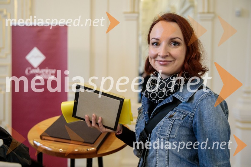  Nina Žitko Pucer, urednica, Cankarjeva založbaPredstavitev monografije Mojstri slovenskega impresionizma