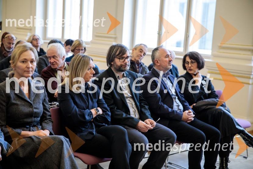  Simona Mele, predsednica uprave Mladinska knjiga;  Aljoša Harlamov, urednik Cankarjeve založbe;  Bojan Kuhar, pomočnik direktorice, Narodna galerija;  Suzana Duhovnik, ilustratorkaPredstavitev monografije Mojstri slovenskega impresionizma