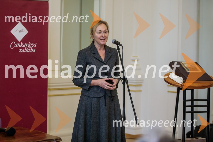 dr. Barbara Jaki, direktorica Narodne galerije Ljubljana, muzejska svetnicaPredstavitev monografije Mojstri slovenskega impresionizma