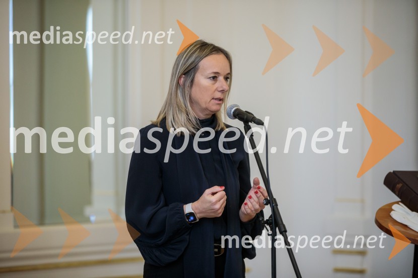  Simona Mele, predsednica uprave Mladinska knjigaPredstavitev monografije Mojstri slovenskega impresionizma