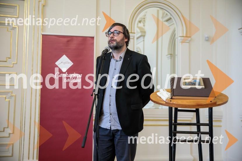  Aljoša Harlamov, urednik Cankarjeve založbePredstavitev monografije Mojstri slovenskega impresionizma