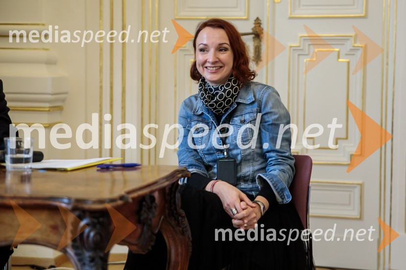  Nina Žitko Pucer, urednica, Cankarjeva založbaPredstavitev monografije Mojstri slovenskega impresionizma