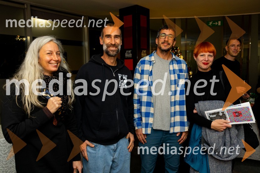  ... ;  ... ;  ... ;  Dasha BucikOdprtje razstave: Beli sladoled - Polnoletna, Generali Galerija