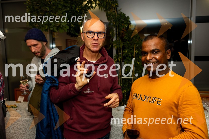  Samo Jurečič, slikar;  Lakshan SilvaOdprtje razstave: Beli sladoled - Polnoletna, Generali Galerija