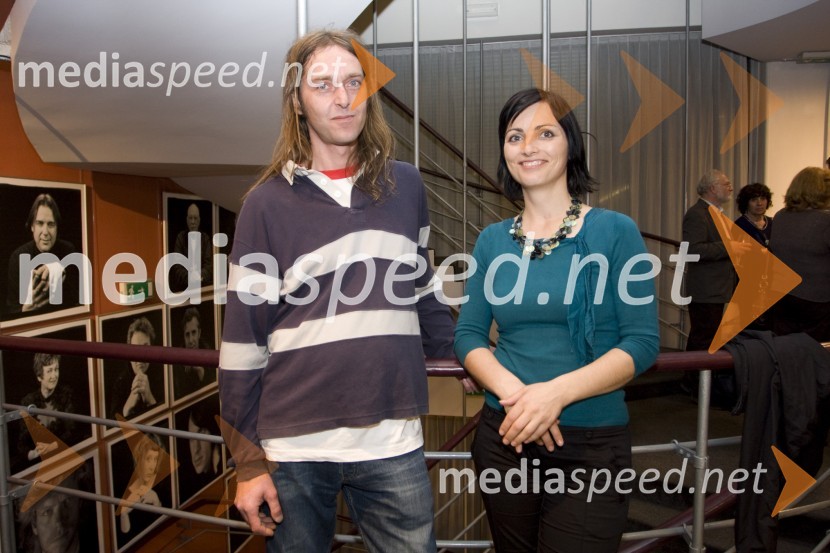 Aljoša Vizlar, oblikovalec svetlobe in Nataša Pevec, koordinatorka za trženje programa MGLOsli, premiera v MGL