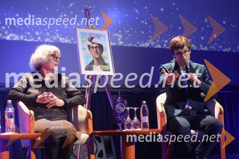  Anita Ogulin, Zveza prijateljev mladine;  Jure Leskovec, računalničar, podjetnik, profesor na računalničar, podjetnik, profesor na Univerzi StanfordAmCham Poslovna liderka in Poslovni lider leta 2024 sta Anita Ogulin in dr. Jure Leskovec