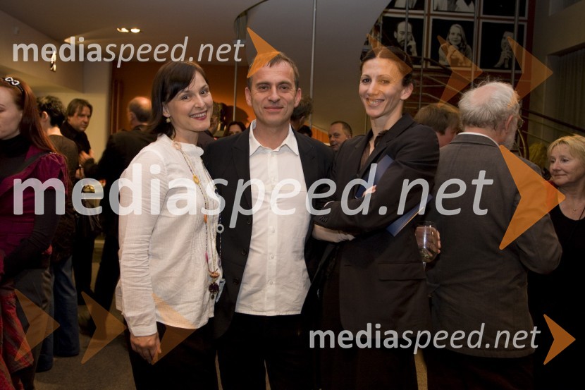 Blažka Müller Pograjc, ... in Sanja Neškovič PeršinOsli, premiera v MGL