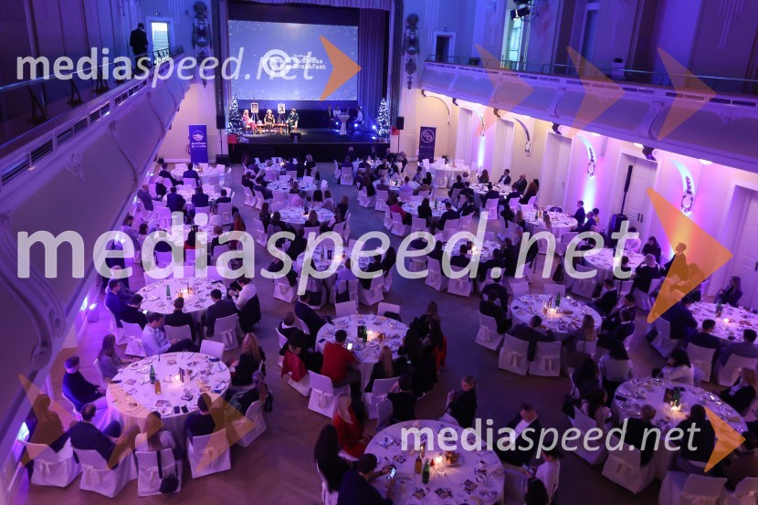 AmCham Poslovna liderka in Poslovni lider leta 2024 sta Anita Ogulin in dr. Jure Leskovec