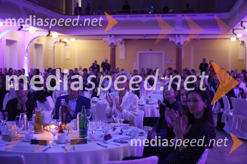 AmCham Poslovna liderka in Poslovni lider leta 2024 sta Anita Ogulin in dr. Jure Leskovec