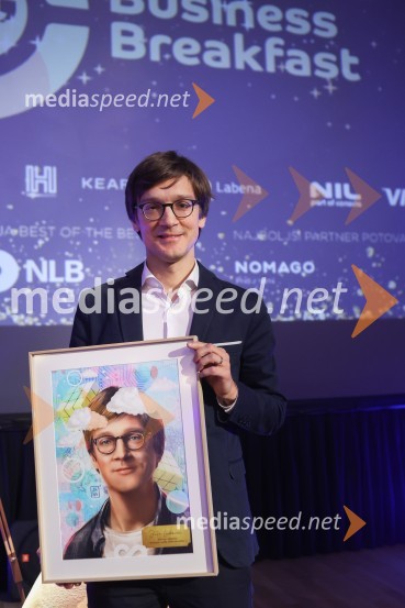  Jure Leskovec, računalničar, podjetnik, profesor na računalničar, podjetnik, profesor na Univerzi StanfordAmCham Poslovna liderka in Poslovni lider leta 2024 sta Anita Ogulin in dr. Jure Leskovec