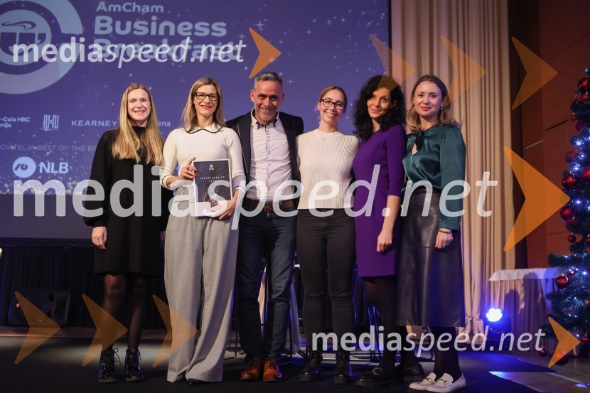  ... ;  ... ;  Manuel Pungertnik, vodja šole vožnje, AMZS;  ... ;  ... ;  ... AmCham Poslovna liderka in Poslovni lider leta 2024 sta Anita Ogulin in dr. Jure Leskovec