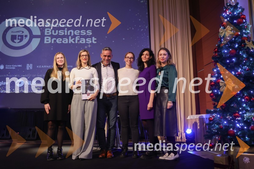  ... ;  ... ;  Manuel Pungertnik, vodja šole vožnje, AMZS;  ... ;  ... ;  ... AmCham Poslovna liderka in Poslovni lider leta 2024 sta Anita Ogulin in dr. Jure Leskovec