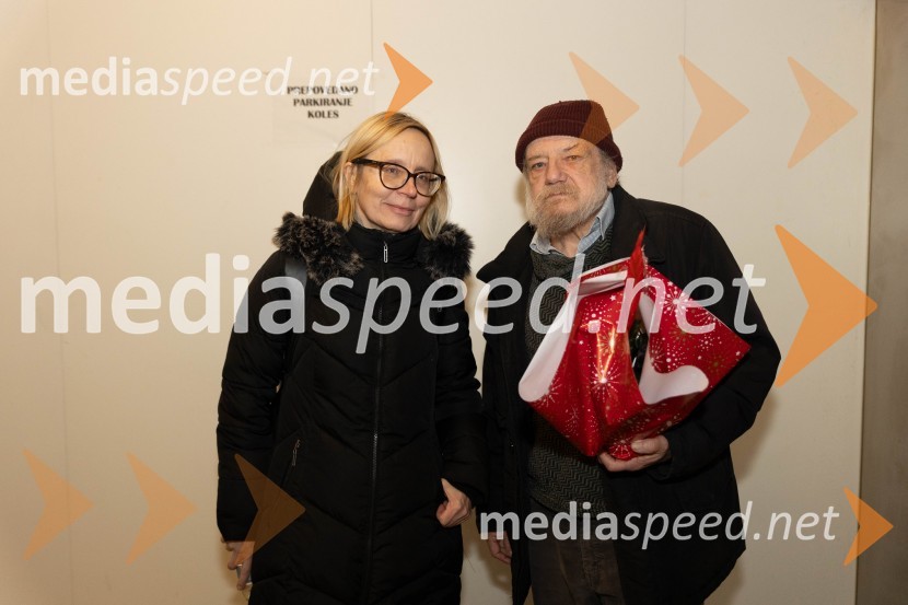  Petra Vidali, urednica kulture, Večer;  Zdravko Duša, pisec, urednik in prevajalec, vodja simpozija Moč povezavNavodila, premiera drame v MGL