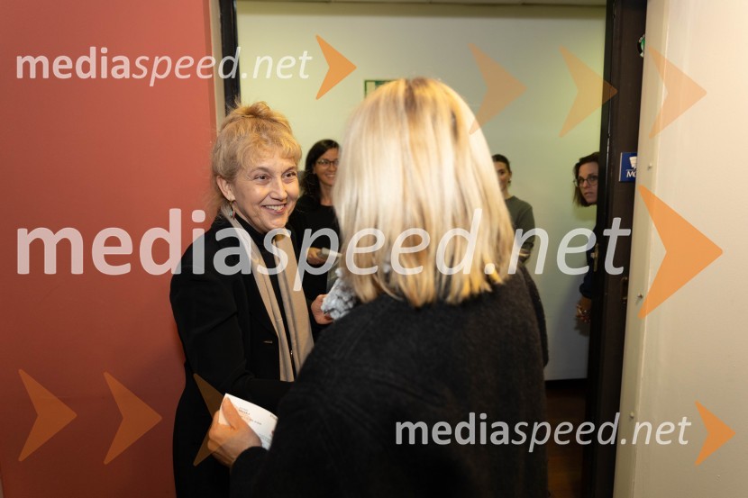  Barbara Hieng Samobor, direktorica in umetniška vodja MGLNavodila, premiera drame v MGL