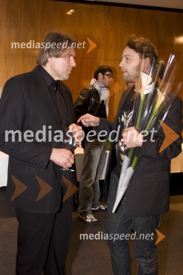 Jožef Ropoša, igralec in Gregor Luštek, koreografOsli, premiera v MGL