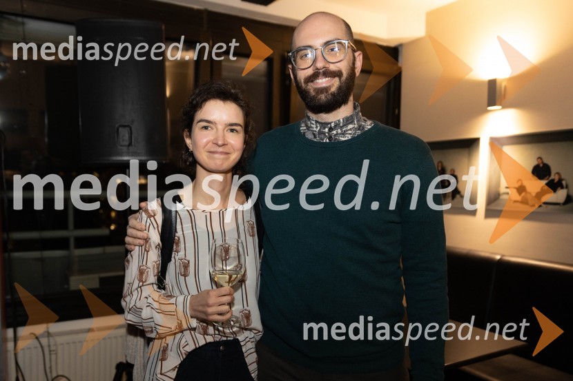  Nina Čehovin, kostumografka;  Miha ŠobaNavodila, premiera drame v MGL