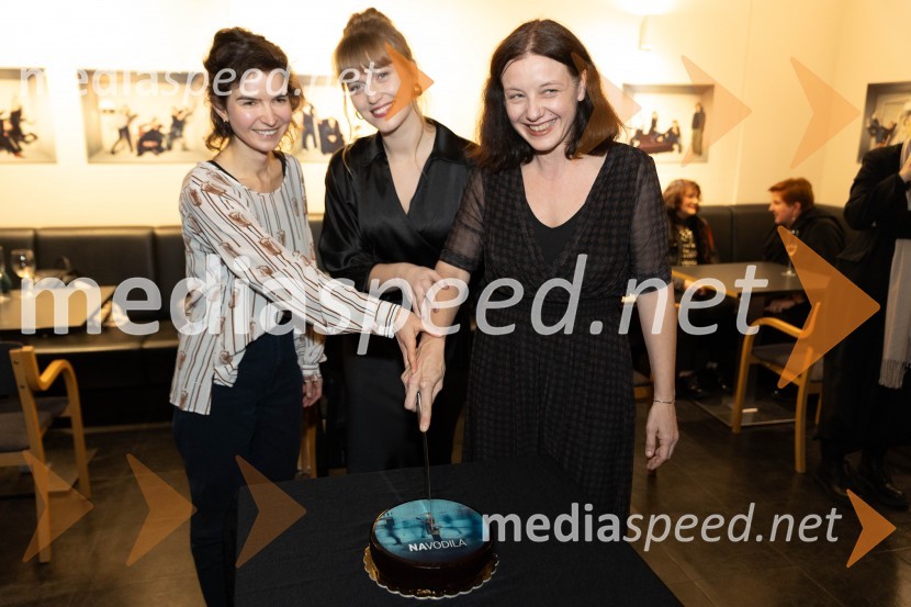  Nina Čehovin, kostumografka;  Julita Kropec, igralka;  Ana Duša, pisateljica, režiserkaNavodila, premiera drame v MGL