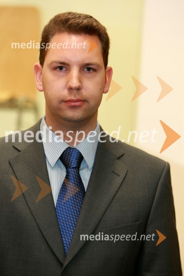 Dr. Andrej Bregar, Fakulteta za elektrotehniko, računalništvo in informatiko Univerze v MariboruUniverza v Mariboru: Promocija doktorjev znanosti, april 2009