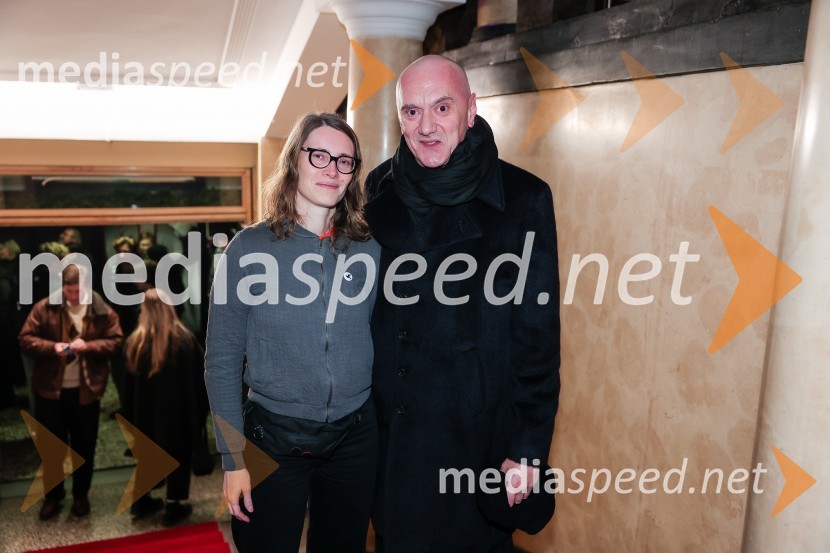  Urška Brodar, dramaturginja, Slovensko mladinsko gledališče;  Goran Injac, umetniški vodja, Slovensko mladinsko gledališčeArgonavti, premiera v SMG Ljubljana