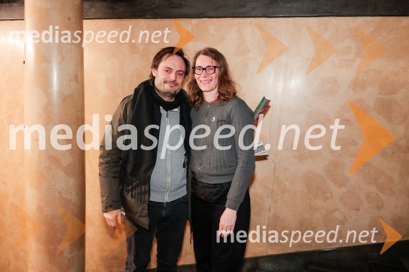  Milan Ramšak Marković, dramaturg;  Urška Brodar, dramaturginja, Slovensko mladinsko gledališčeArgonavti, premiera v SMG Ljubljana