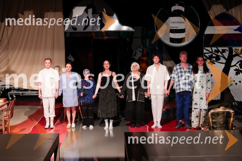  Ivan Peternelj, igralec;  ... ;  ... ;  Daša Doberšek, igralka;  Damjana Černe, igralka;  Mark Jacob Cavazza - Vazz, raper;  Matija  Vastl, igralec;  Voranc Mandić, igralecArgonavti, premiera v SMG Ljubljana