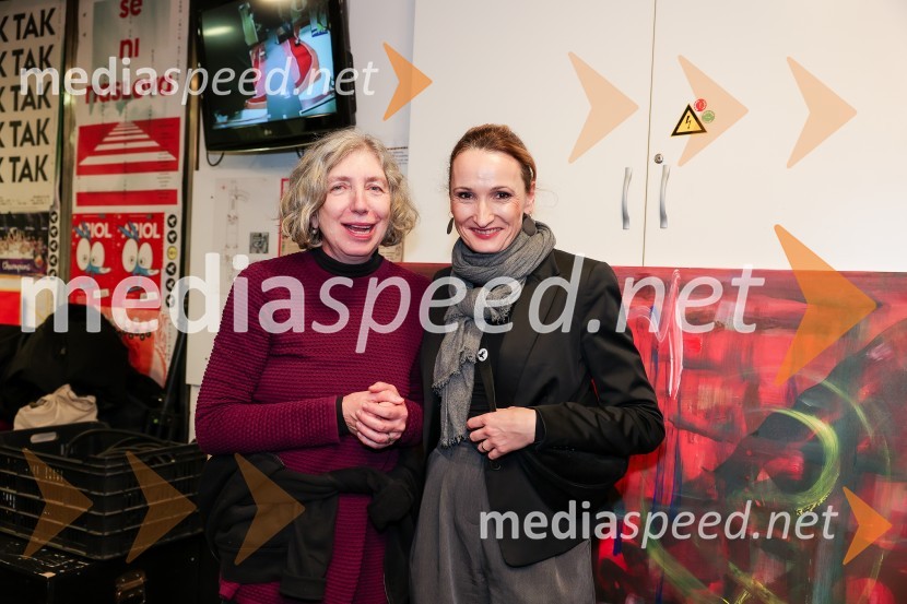  Mateja Dermelj, lektorica;  Helena Grahek, vodja marketinga in odnosi z javnostmi, Slovensko mladinsko gledališčeArgonavti, premiera v SMG Ljubljana