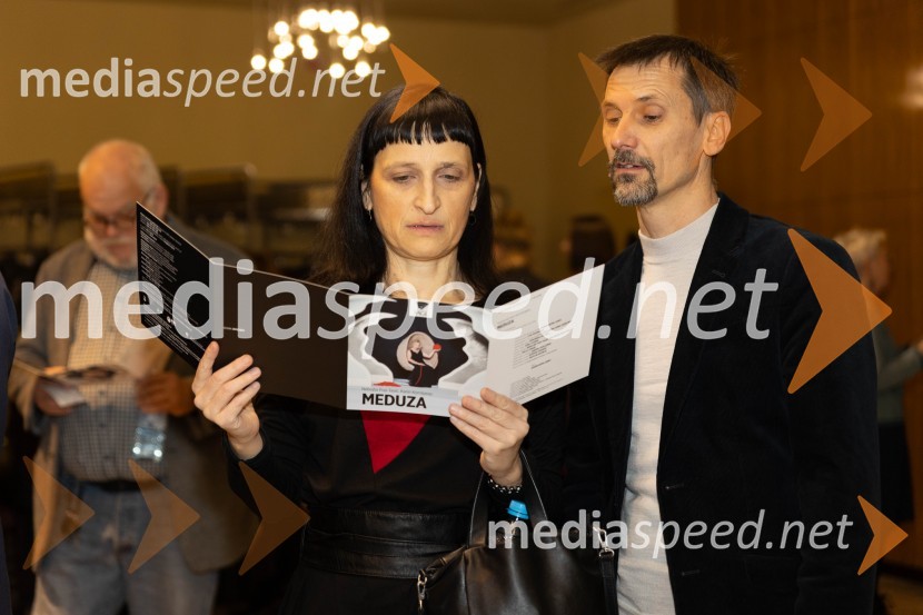 Nataša Cetinski, ravnateljica, Arsem;  Gašper Troha,  publicist, kritik in teoretikMeduza, premiera monodrame v MGL