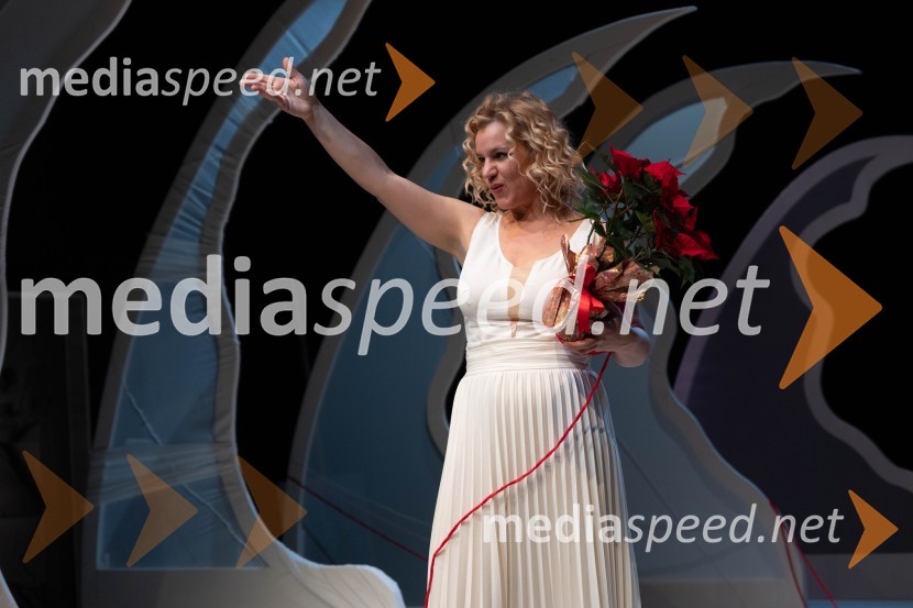  Karin Komljanec, igralkaMeduza, premiera monodrame v MGL