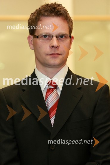 Dr. Mitja Truntič, Fakulteta za elektrotehniko, računalništvo in informatiko Univerze v MariboruUniverza v Mariboru: Promocija doktorjev znanosti, april 2009