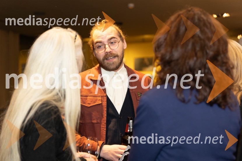  Matic Maco Lukšič, igralecMeduza, premiera monodrame v MGL