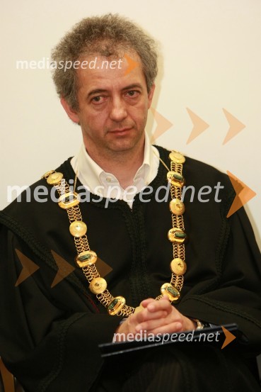 Prof. dr. Peter Kokol, dekan Fakultete za zdravstvene vede Univerze v MariboruUniverza v Mariboru: Promocija doktorjev znanosti, april 2009
