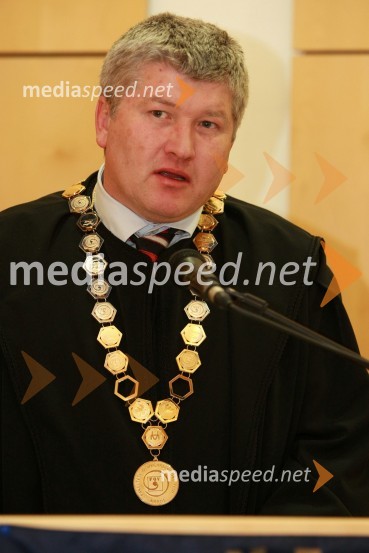 Prof. dr. Marko Ferjan, dekan Fakultete za organizacijske vede Univerze v MariboruUniverza v Mariboru: Promocija doktorjev znanosti, april 2009