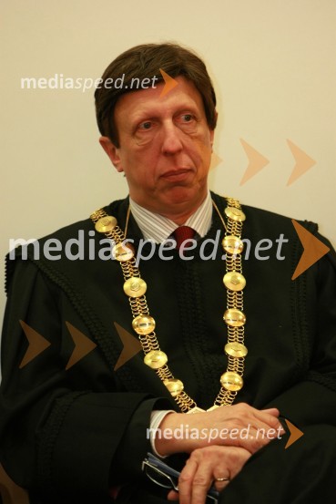 Prof. dr. Željko Knez, dekan Fakultete za kemijo in kemijsko tehnologijo Univerze v MariboruUniverza v Mariboru: Promocija doktorjev znanosti, april 2009