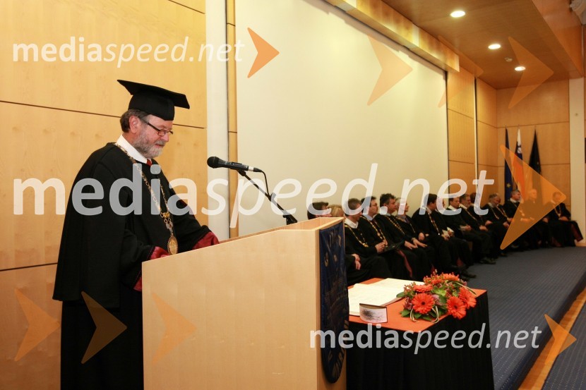 Prof. dr. Ivan Rozman, rektor Univerze v MariboruUniverza v Mariboru: Promocija doktorjev znanosti, april 2009