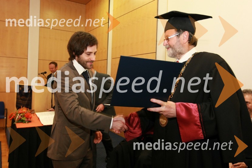 Dr. Vid Domiter, Fakulteta za elektrotehniko, računalništvo in informatiko Univerze v Mariboru ter prof. dr. Ivan Rozman, rektor Univerze v MariboruUniverza v Mariboru: Promocija doktorjev znanosti, april 2009