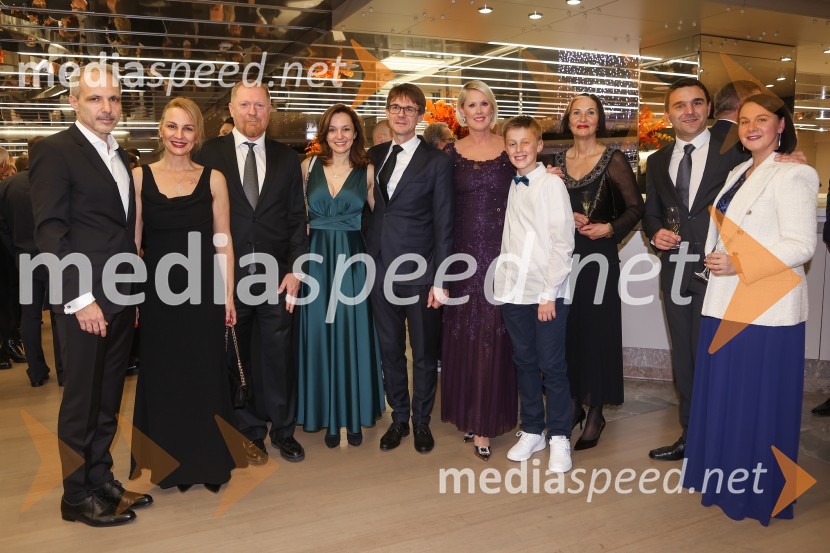   Tomislav Čorak, Principal, The Boston Consulting Group;  Melanie Seier Larsen, Principal, The Boston Consulting Group;  ... ;  ... ;  ... ;  Petra Juvančič, izvršna direktorica, Združenje Manager;  Klemen ...;  ... ;  ... ;  ... 30. dobrodelni managerski koncert