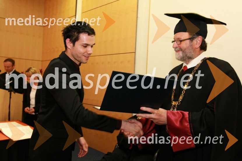 Dr. Sašo Greiner, Fakulteta za elektrotehniko, računalništvo in informatiko Univerze v Mariboru ter prof. dr. Ivan Rozman, rektor Univerze v MariboruUniverza v Mariboru: Promocija doktorjev znanosti, april 2009
