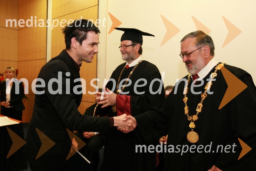 Dr. Sašo Greiner, Fakulteta za elektrotehniko, računalništvo in informatiko Univerze v Mariboru, prof. dr. Ivan Rozman, rektor Univerze v Mariboru ter prof. dr. Igor Tičar, dekan Fakultete za elektrotehniko, računalništvo in informatiko Univerze v MariboruUniverza v Mariboru: Promocija doktorjev znanosti, april 2009