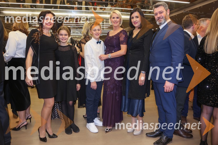 mag. Andreja  Jernejčič, direktorica podjetja Lin&Nil;  Princesa Jernejčič;  Klemen ...;  Petra Juvančič, izvršna direktorica, Združenje Manager;  Bernarda Škrabar, detektivka, direktorica podjetja Detektivsko varnostna agencija d.o.o;  ... 30. dobrodelni managerski koncert