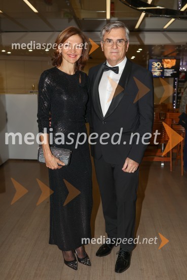 dr. Maja Zalaznik, nekdanja ministrica za izobraževanje, znanost in šport;  Aleksander  Zalaznik, generalni direktor Danfoss Trata, predsednik Združenja Manager30. dobrodelni managerski koncert