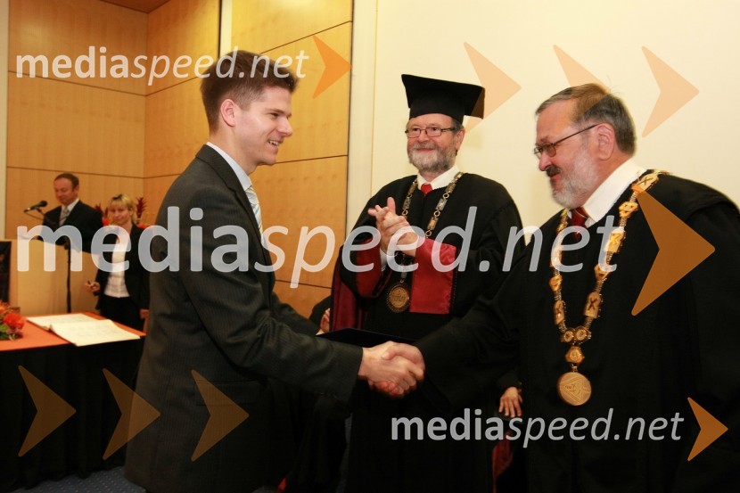 Dr. Marko Hölbl, Fakulteta za elektrotehniko, računalništvo in informatiko Univerze v Mariboru, prof. dr. Ivan Rozman, rektor Univerze v Mariboru ter prof. dr. Igor Tičar, dekan Fakultete za elektrotehniko, računalništvo in informatiko Univerze v MariboruUniverza v Mariboru: Promocija doktorjev znanosti, april 2009