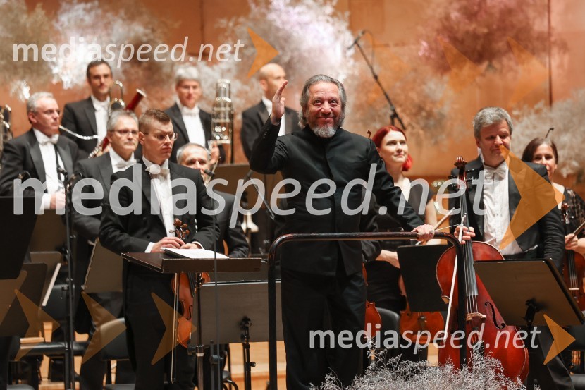  George Pehlivanian, dirigent30. dobrodelni managerski koncert